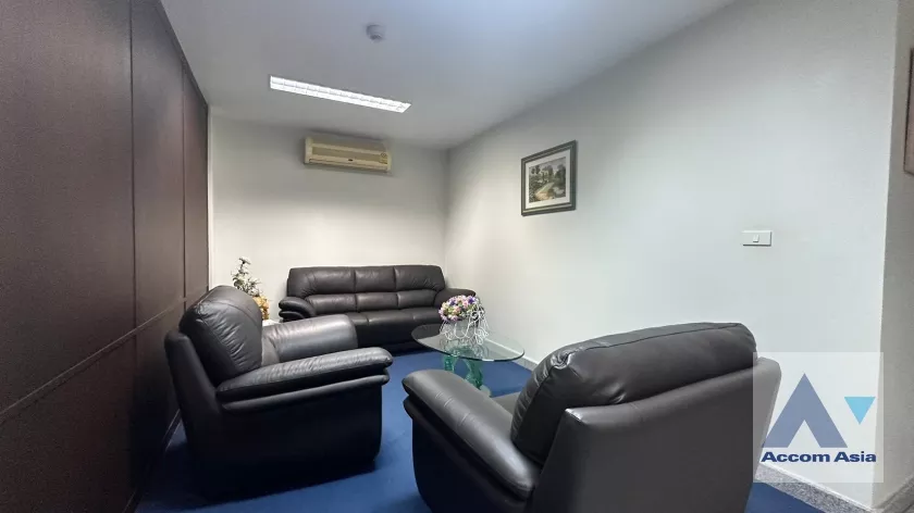 32  Studio Building For Sale in Sukhumvit ,Bangkok BTS Phra khanong AA26619