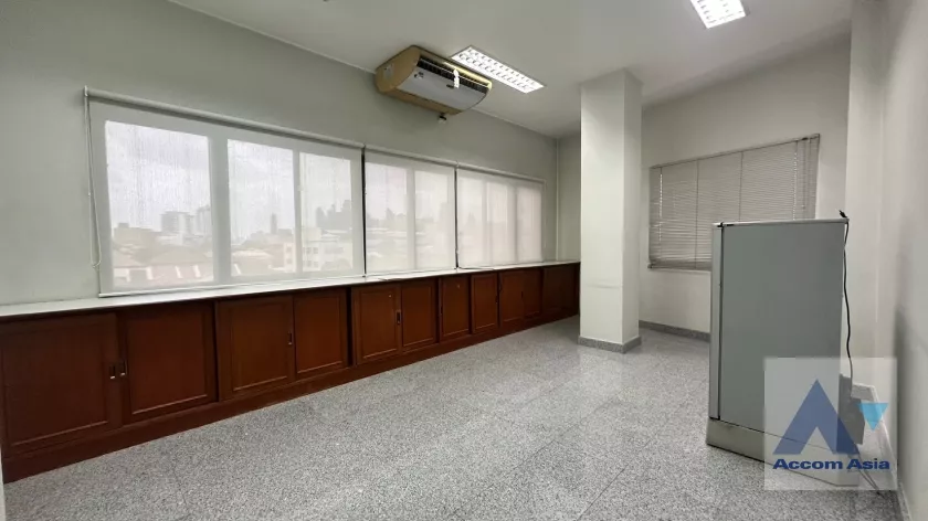 35  Studio Building For Sale in Sukhumvit ,Bangkok BTS Phra khanong AA26619