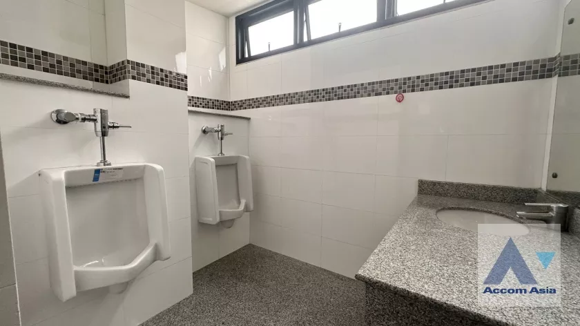 46  Studio Building For Sale in Sukhumvit ,Bangkok BTS Phra khanong AA26619