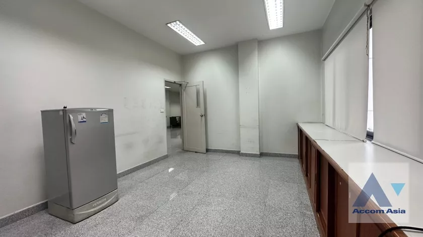 36  Studio Building For Sale in Sukhumvit ,Bangkok BTS Phra khanong AA26619