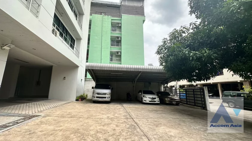 51  Studio Building For Sale in Sukhumvit ,Bangkok BTS Phra khanong AA26619