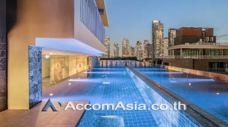 unit 2 Bedrooms  Apartment For Rent in Sukhumvit, Bangkok  near BTS Ekkamai (AA26634)