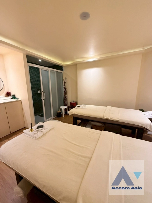 20  3 br Townhouse for rent and sale in Sukhumvit ,Bangkok BTS Thong Lo AA26641