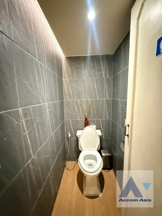 25  3 br Townhouse for rent and sale in Sukhumvit ,Bangkok BTS Thong Lo AA26641