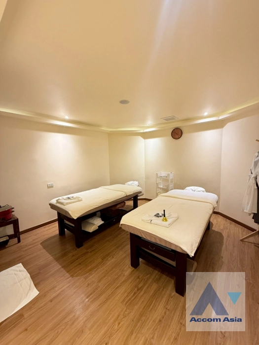 18  3 br Townhouse for rent and sale in Sukhumvit ,Bangkok BTS Thong Lo AA26641