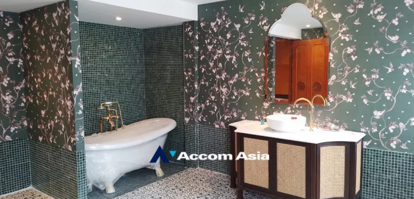 9  3 br Townhouse For Rent in sukhumvit ,Bangkok BTS Thong Lo AA26641