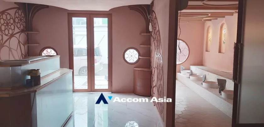 6  3 br Townhouse For Rent in sukhumvit ,Bangkok BTS Thong Lo AA26641