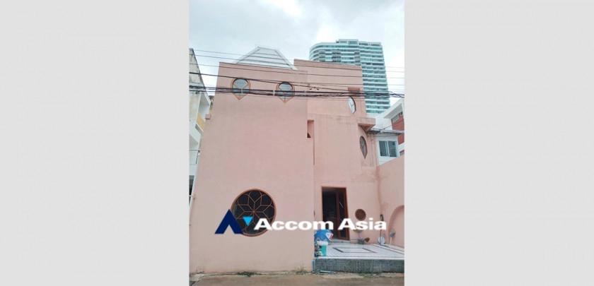  2  3 br Townhouse for rent and sale in Sukhumvit ,Bangkok BTS Thong Lo AA26641