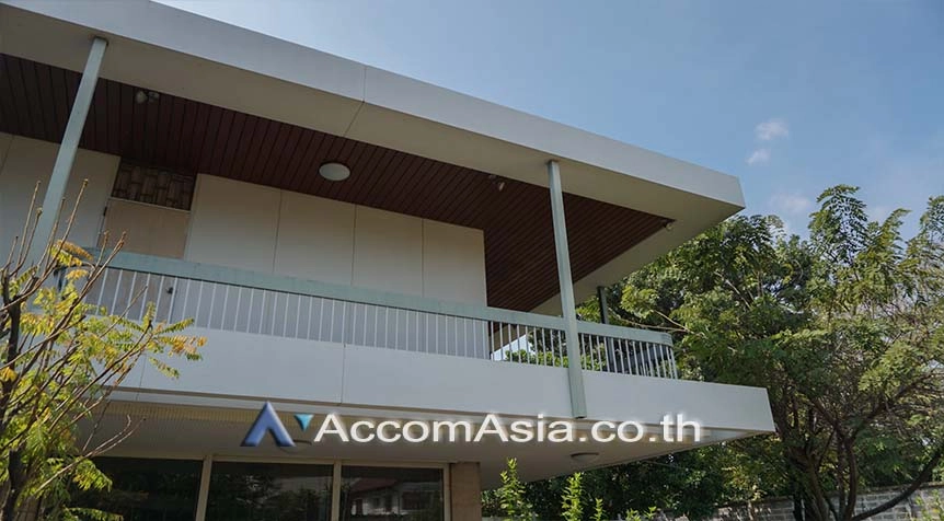 18  4 br House For Sale in Sukhumvit ,Bangkok BTS Phra khanong AA26653