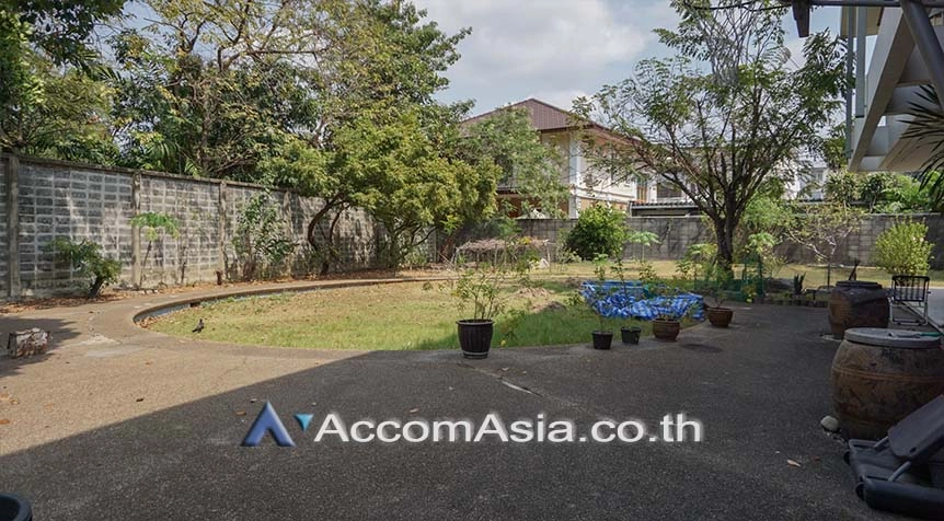 4  4 br House For Sale in Sukhumvit ,Bangkok BTS Phra khanong AA26653
