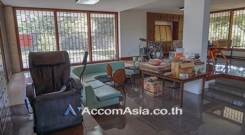 7  4 br House For Sale in Sukhumvit ,Bangkok BTS Phra khanong AA26653