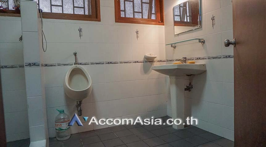 9  4 br House For Sale in Sukhumvit ,Bangkok BTS Phra khanong AA26653