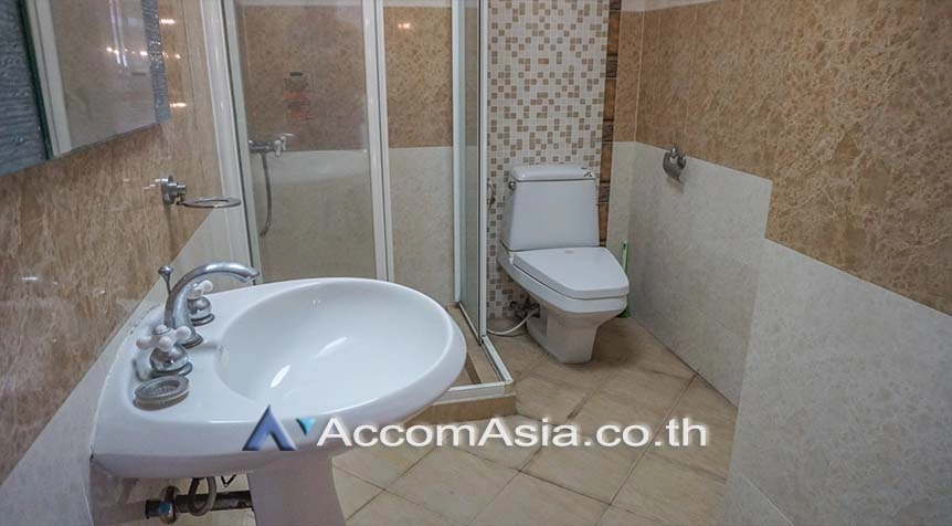 11  4 br House For Sale in Sukhumvit ,Bangkok BTS Phra khanong AA26653