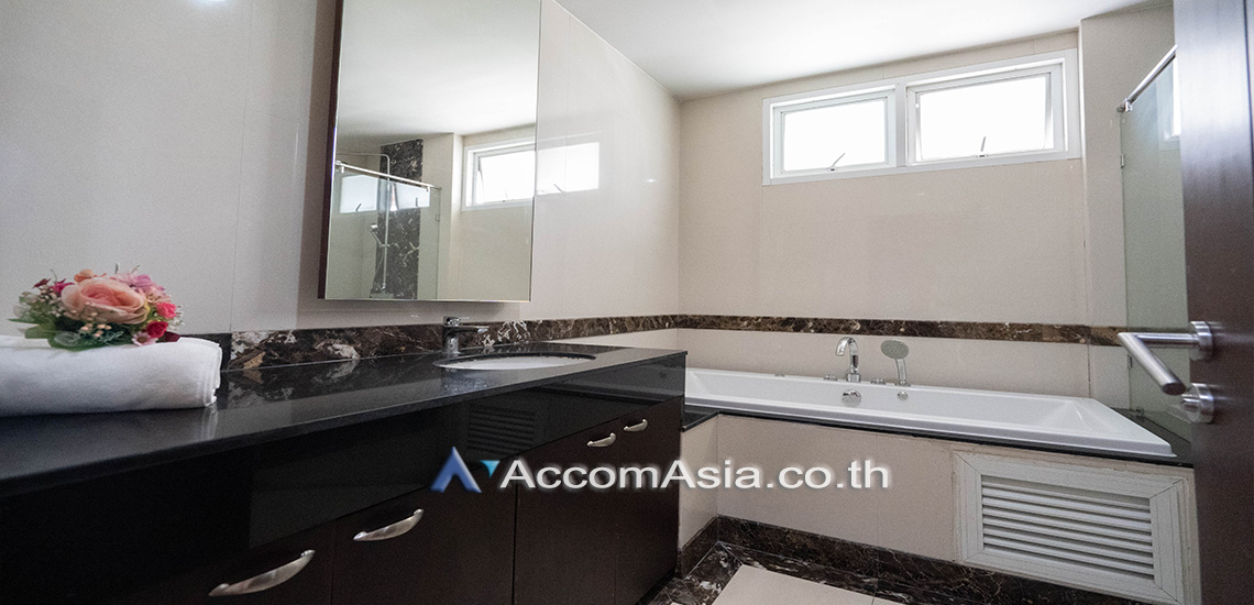 15  3 br Apartment For Rent in Sukhumvit ,Bangkok BTS Phrom Phong at Fully Furnished Suites AA26684