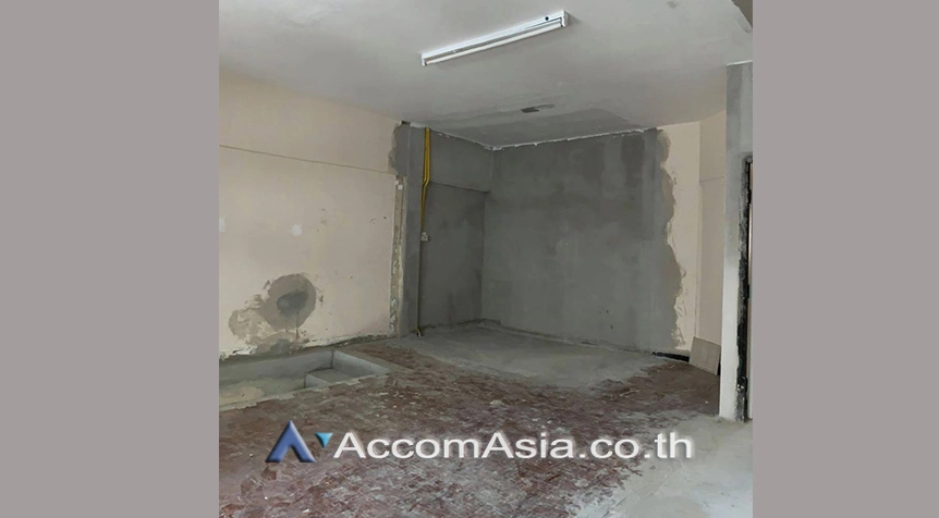 4  2 br Townhouse For Rent in Sukhumvit ,Bangkok BTS Phrom Phong AA26696