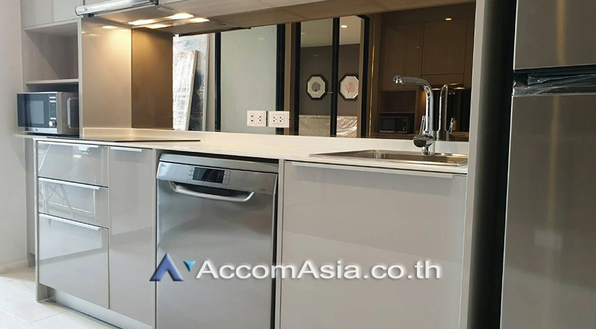 unit 1 Bedroom  Condominium For Rent & Sale in Ploenchit, Bangkok  near BTS Ploenchit (AA26698)