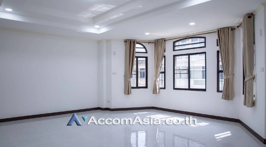 5  3 br Townhouse For Rent in Sukhumvit ,Bangkok BTS Phrom Phong at Chicha Castle AA26702