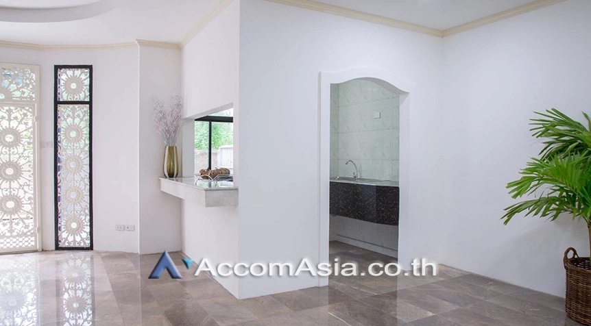 6  3 br Townhouse For Rent in Sukhumvit ,Bangkok BTS Phrom Phong at Chicha Castle AA26702