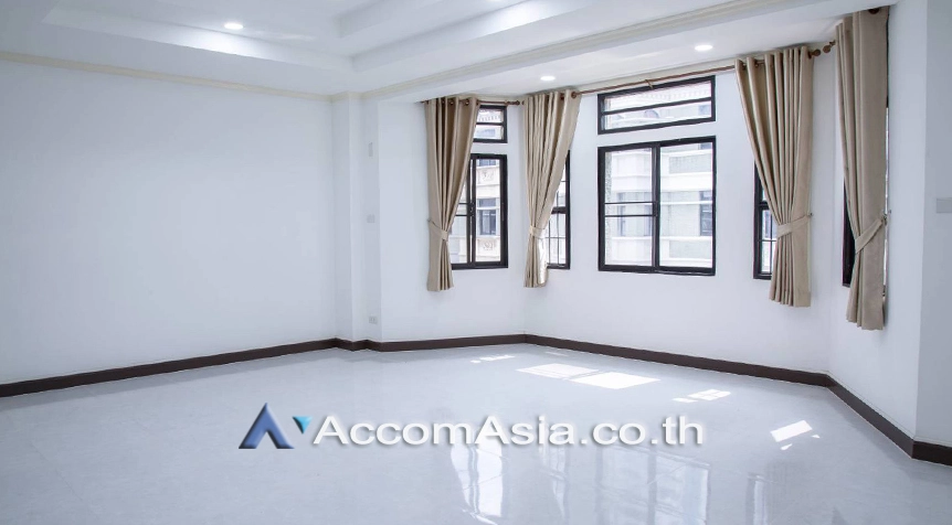 7  3 br Townhouse For Rent in Sukhumvit ,Bangkok BTS Phrom Phong at Chicha Castle AA26702