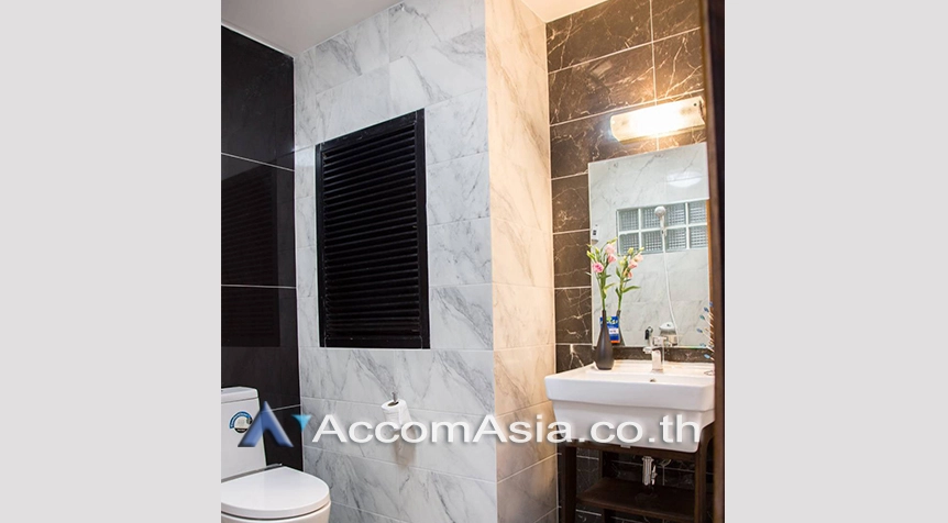 8  3 br Townhouse For Rent in Sukhumvit ,Bangkok BTS Phrom Phong at Chicha Castle AA26702