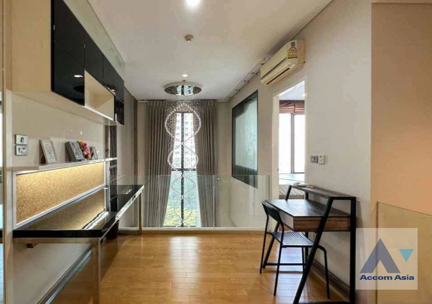 7  1 br Condominium for rent and sale in Ploenchit ,Bangkok MRT Phetchaburi - ARL Makkasan at Villa Asoke AA26707