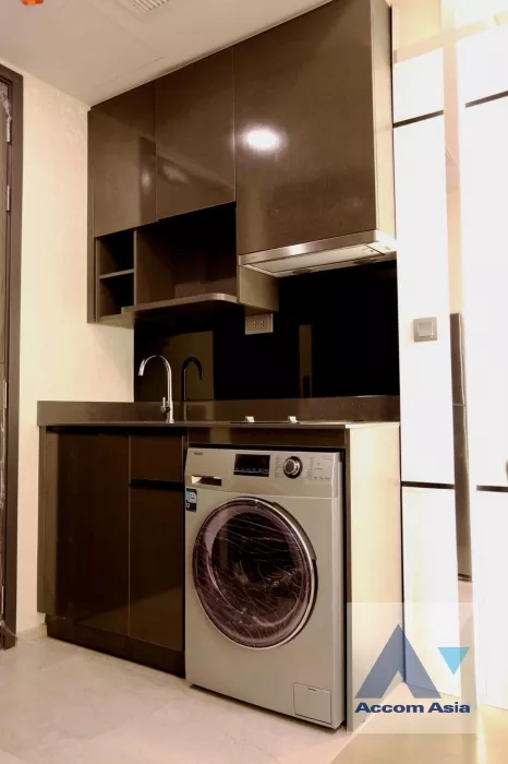 unit 1 Bedroom  Condominium For Rent & Sale in Sukhumvit, Bangkok  near BTS Asok - MRT Sukhumvit (AA26711)