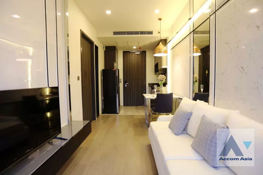  1 Bedroom  Condominium For Rent & Sale in Sukhumvit, Bangkok  near BTS Asok - MRT Sukhumvit (AA26711)