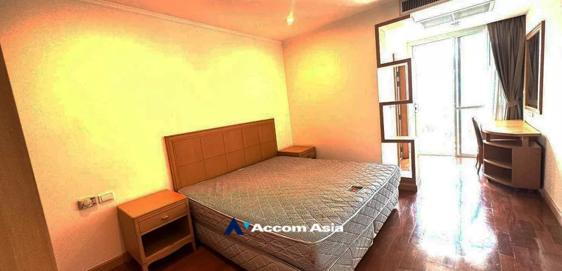 5  3 br Apartment For Rent in Sukhumvit ,Bangkok BTS Phrom Phong at Apartment with Top Facilities, Close to Emshere AA26721