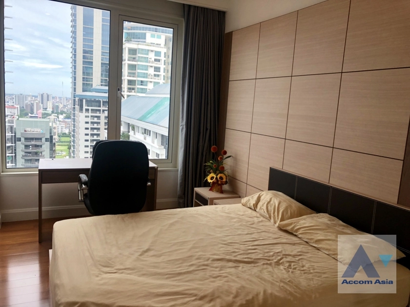  2 Bedrooms  Condominium For Rent & Sale in Ploenchit, Bangkok  near BTS Chitlom (AA26724)