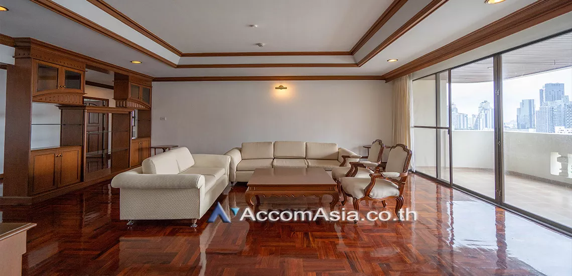 Big Balcony, Pet friendly |  Pet friendly - High rise Apartment in Phrom Phong Apartment  3 Bedroom for Rent BTS Phrom Phong in Sukhumvit Bangkok