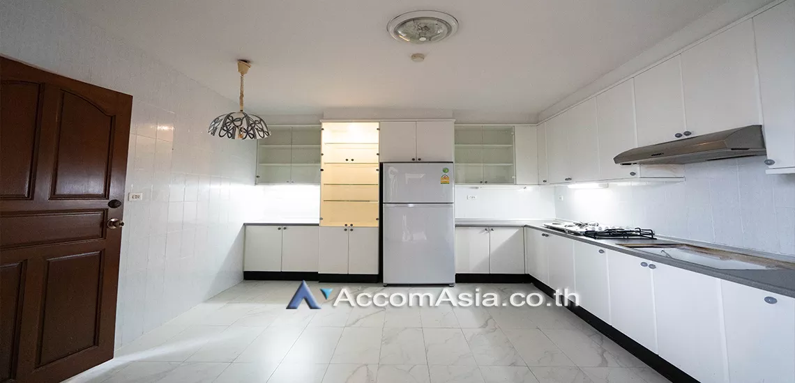 4  3 br Apartment For Rent in Sukhumvit ,Bangkok BTS Phrom Phong at Pet friendly - High rise Apartment AA26728