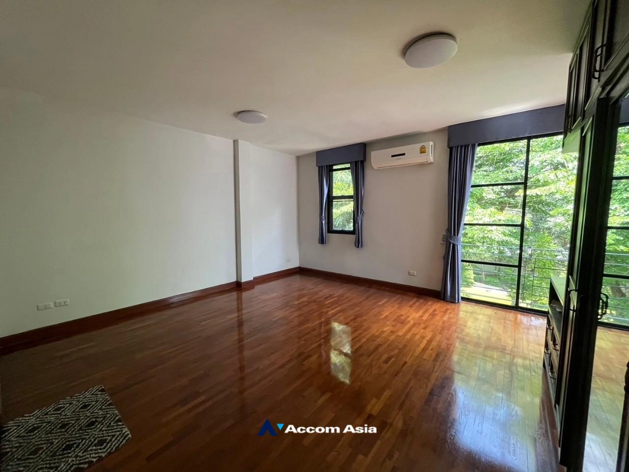 10  4 br House For Rent in Sukhumvit ,Bangkok BTS Ekkamai at The Noble Ekkamai 22  AA26732