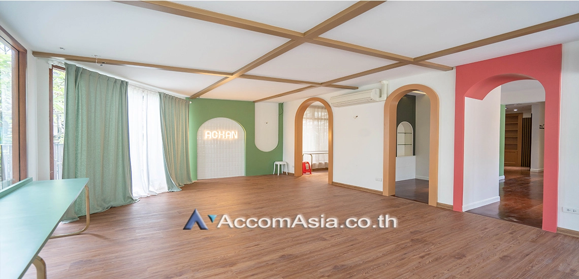 11  2 br House For Rent in Sukhumvit ,Bangkok BTS Phrom Phong AA26736