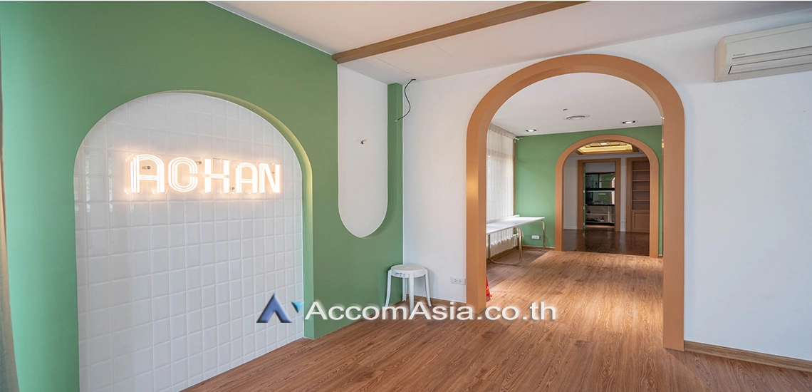 12  2 br House For Rent in Sukhumvit ,Bangkok BTS Phrom Phong AA26736