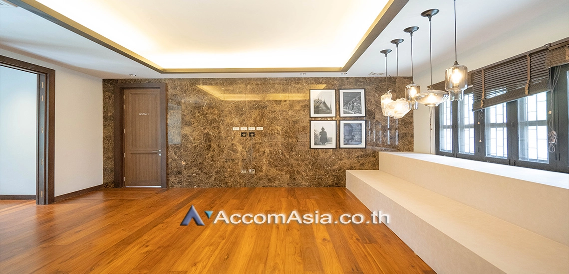 19  2 br House For Rent in Sukhumvit ,Bangkok BTS Phrom Phong AA26736