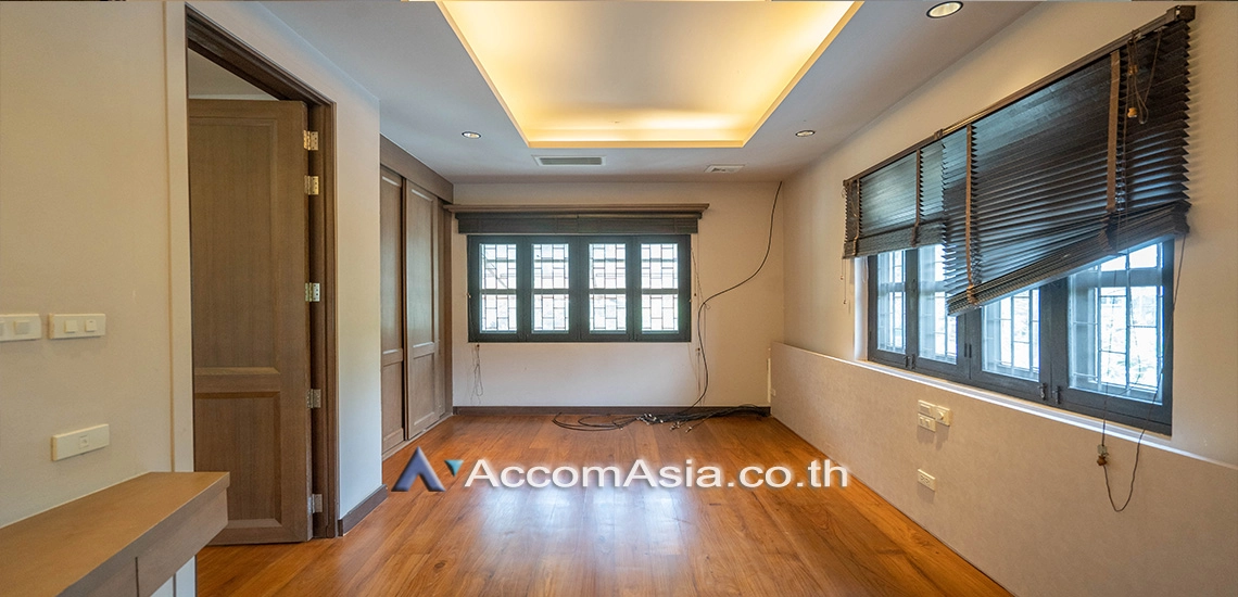 21  2 br House For Rent in Sukhumvit ,Bangkok BTS Phrom Phong AA26736
