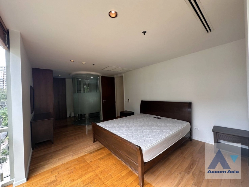 16  3 br Condominium for rent and sale in Silom ,Bangkok BTS Sala Daeng - MRT Silom at The Legend Saladaeng AA26739