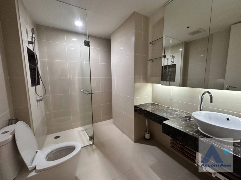 29  3 br Condominium for rent and sale in Silom ,Bangkok BTS Sala Daeng - MRT Silom at The Legend Saladaeng AA26739