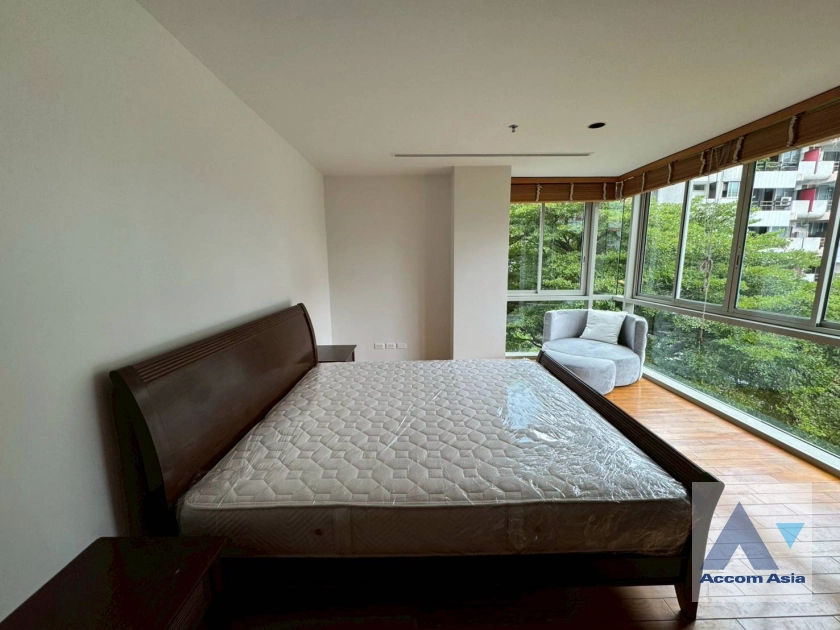 17  3 br Condominium for rent and sale in Silom ,Bangkok BTS Sala Daeng - MRT Silom at The Legend Saladaeng AA26739