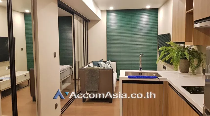 unit 1 Bedroom  Condominium For Sale in Ploenchit, Bangkok  near BTS Chitlom (AA26742)