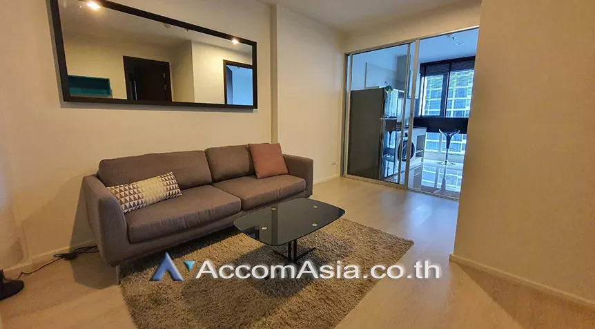  1 Bedroom  Condominium For Sale in Sathorn, Bangkok  near BTS Chong Nonsi - BRT Sathorn (AA26744)