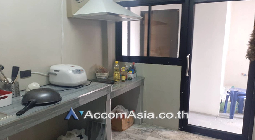  1  5 br Townhouse for rent and sale in Sukhumvit ,Bangkok BTS Ekkamai AA26752