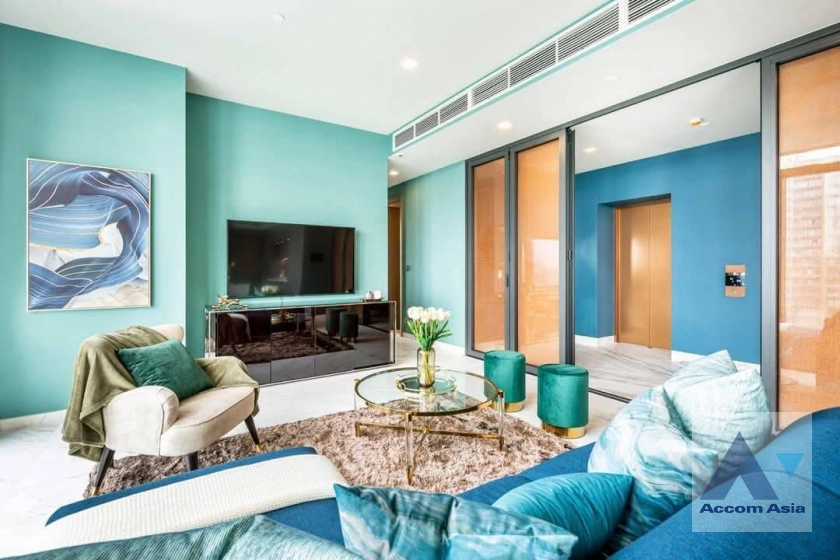 unitFully Furnished, Pet friendly | Luxury high-rise condominium with elegant blue interiors at The Monument Thong Lo  