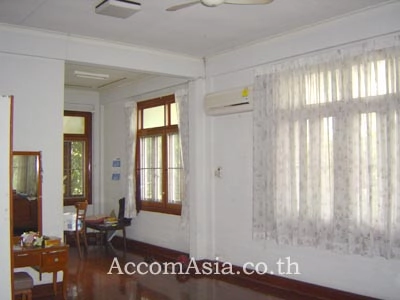 6  4 br House for rent and sale in Sukhumvit ,Bangkok BTS Ekkamai 94130