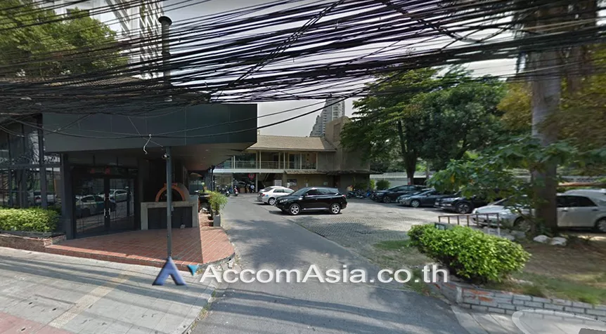 unit Studio  Shophouse For Rent in Dusit, Bangkok  (AA26798)