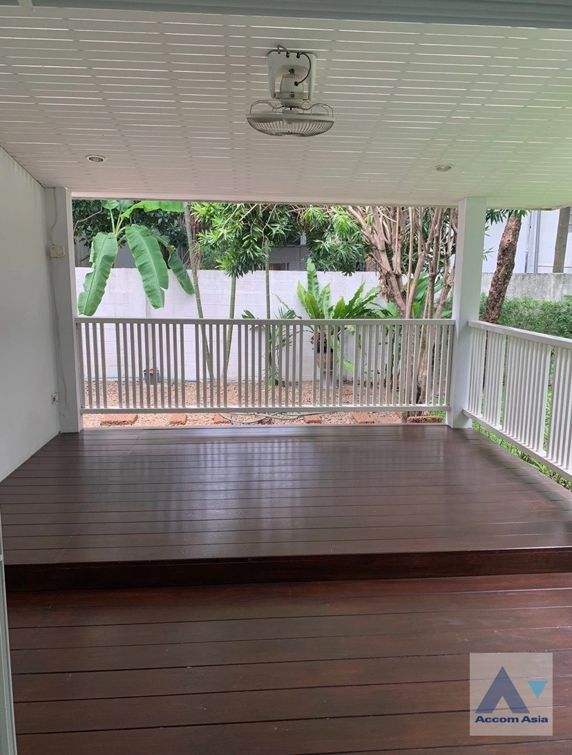 16  3 br House for rent and sale in Pattanakarn ,Bangkok BTS On Nut at Panya Pattanakarn Village AA26814