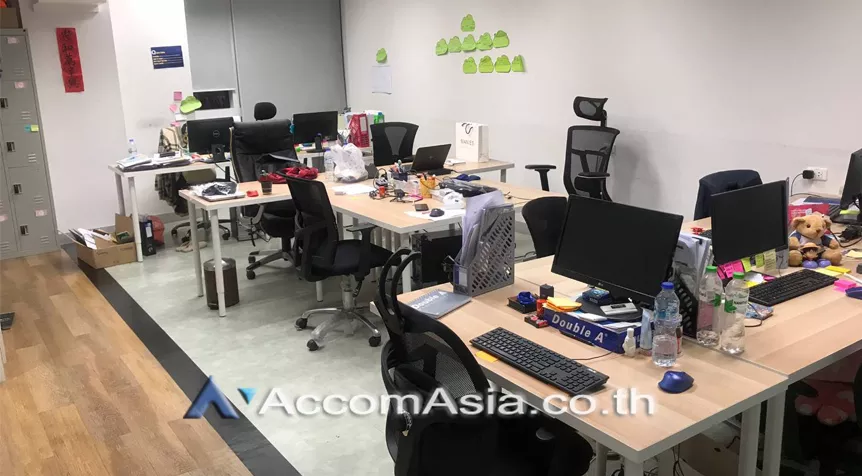  Office space For Rent in Ploenchit, Bangkok  near BTS Ploenchit (AA26826)