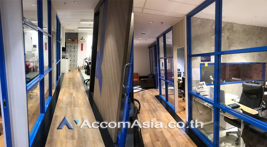 unit Office space For Rent in Ploenchit, Bangkok  near BTS Ploenchit (AA26826)