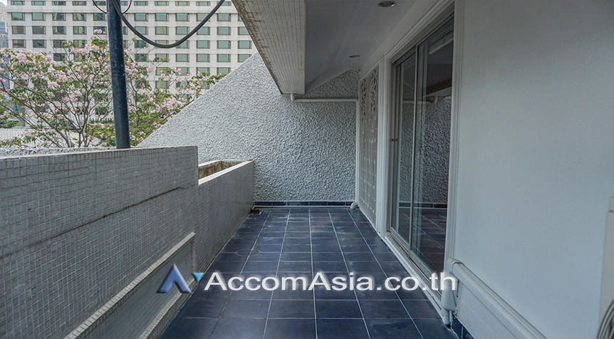  1  4 br Townhouse For Rent in Silom ,Bangkok BTS Sala Daeng AA26843