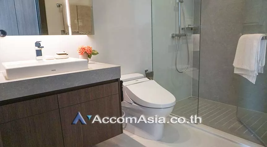 unit 3 Bedrooms  Condominium For Rent in Sukhumvit, Bangkok  near BTS Nana (AA26864)